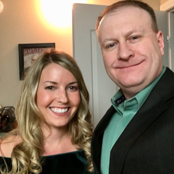 Meet your Posher, Erin - Picture 1 of 2